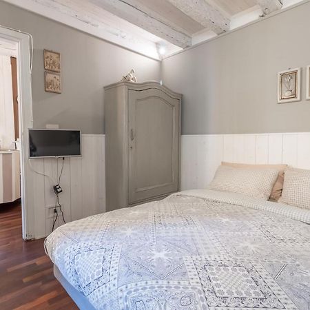 Ca Falier Piccolo - Little Sweet Studio In 10-12 Minutes From Bus&Train Station Appartement Venetië Buitenkant foto