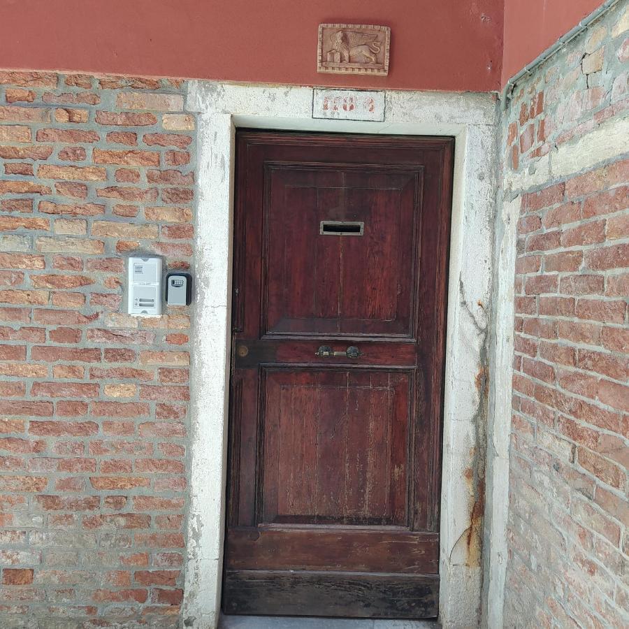 Ca Falier Piccolo - Little Sweet Studio In 10-12 Minutes From Bus&Train Station Appartement Venetië Buitenkant foto