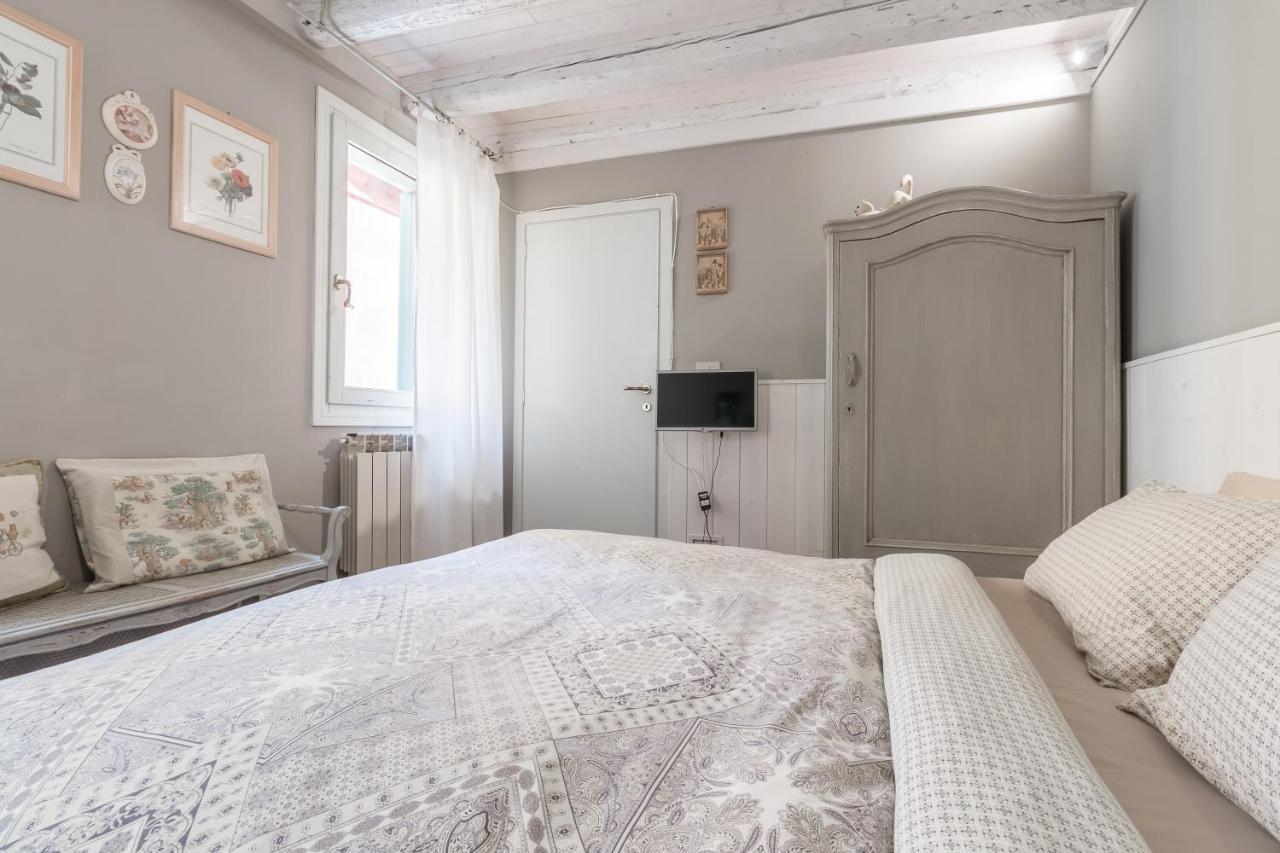 Ca Falier Piccolo - Little Sweet Studio In 10-12 Minutes From Bus&Train Station Appartement Venetië Buitenkant foto