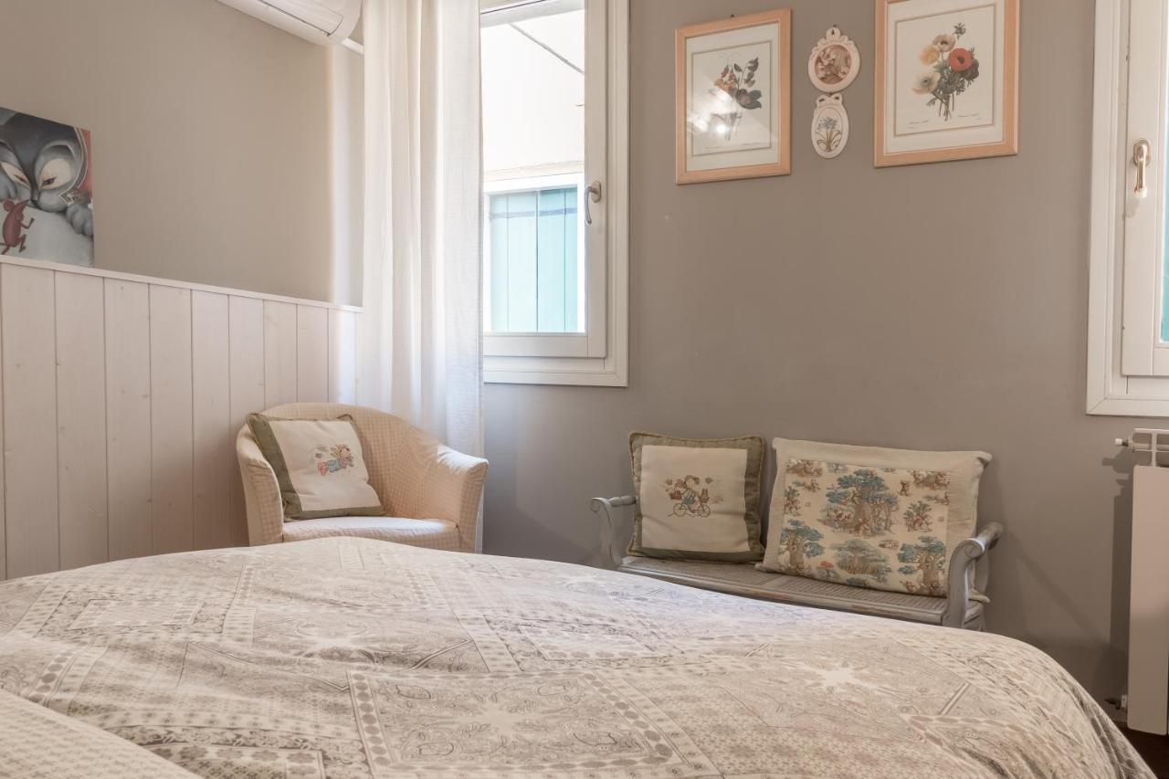 Ca Falier Piccolo - Little Sweet Studio In 10-12 Minutes From Bus&Train Station Appartement Venetië Buitenkant foto